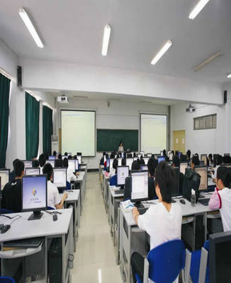 南充郵電工業(yè)學(xué)校計(jì)算機(jī)應(yīng)用專業(yè)招生簡(jiǎn)介 中專+大專雙學(xué)歷培養(yǎng)